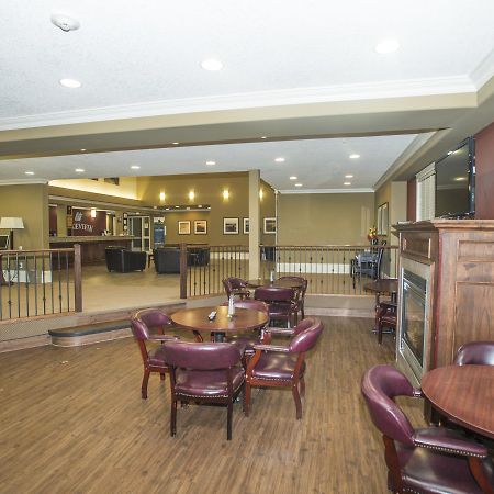 Lakeview Inns & Suites - Edson Airport West Bagian luar foto